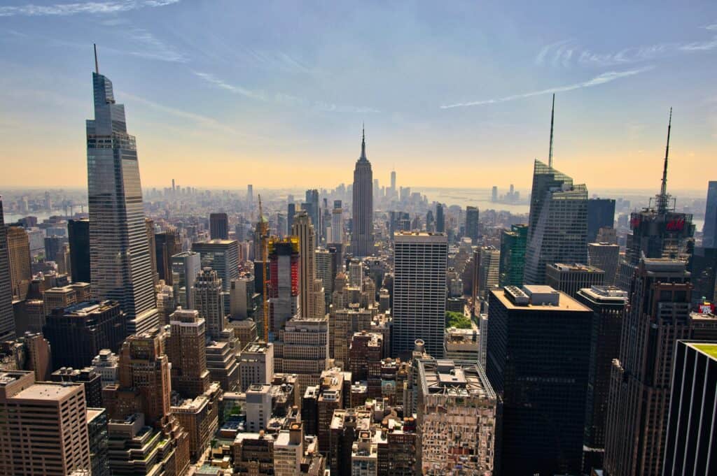 New York City skyline representing non-resident business bank account options in the U.S.