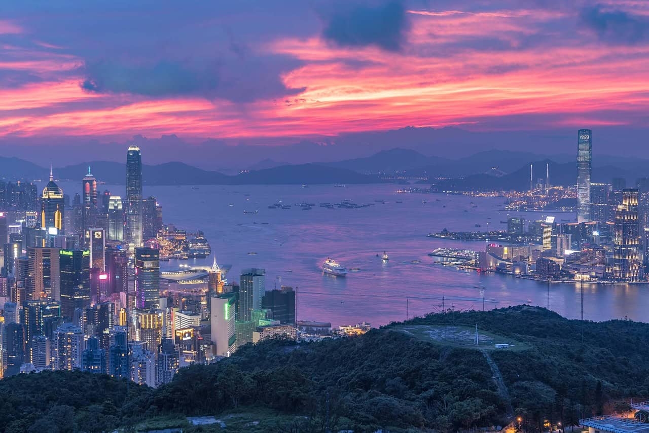 Hong Kong Victoria Harbour skyline at the heart of the Currenxie vs Statrys comparison