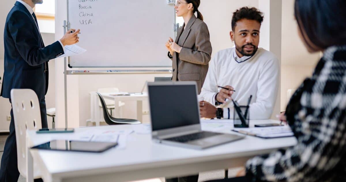 Hiring Internationally: EOR Decision Matrix