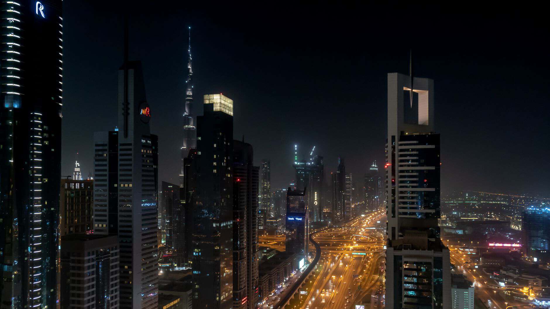 Aerial view of Dubai skyscrapers reflecting UAE tax residency eligibility requirements